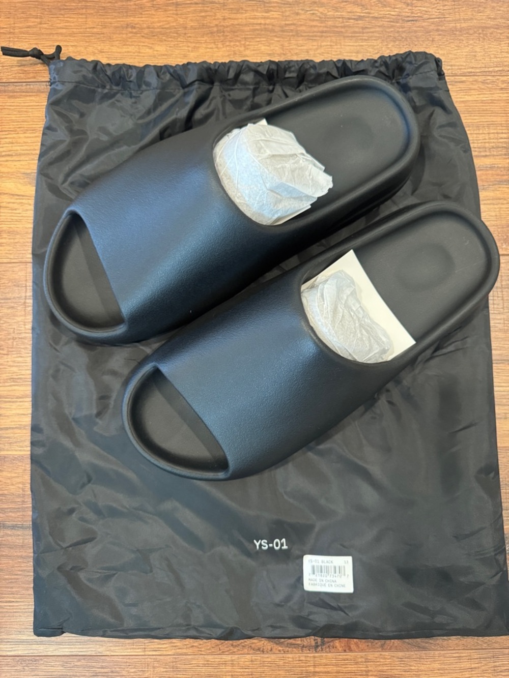 BRAND NEW! YEEZY YS-01 Black Slide Sandals sz: 12 Men’s - Picture 3 of 3